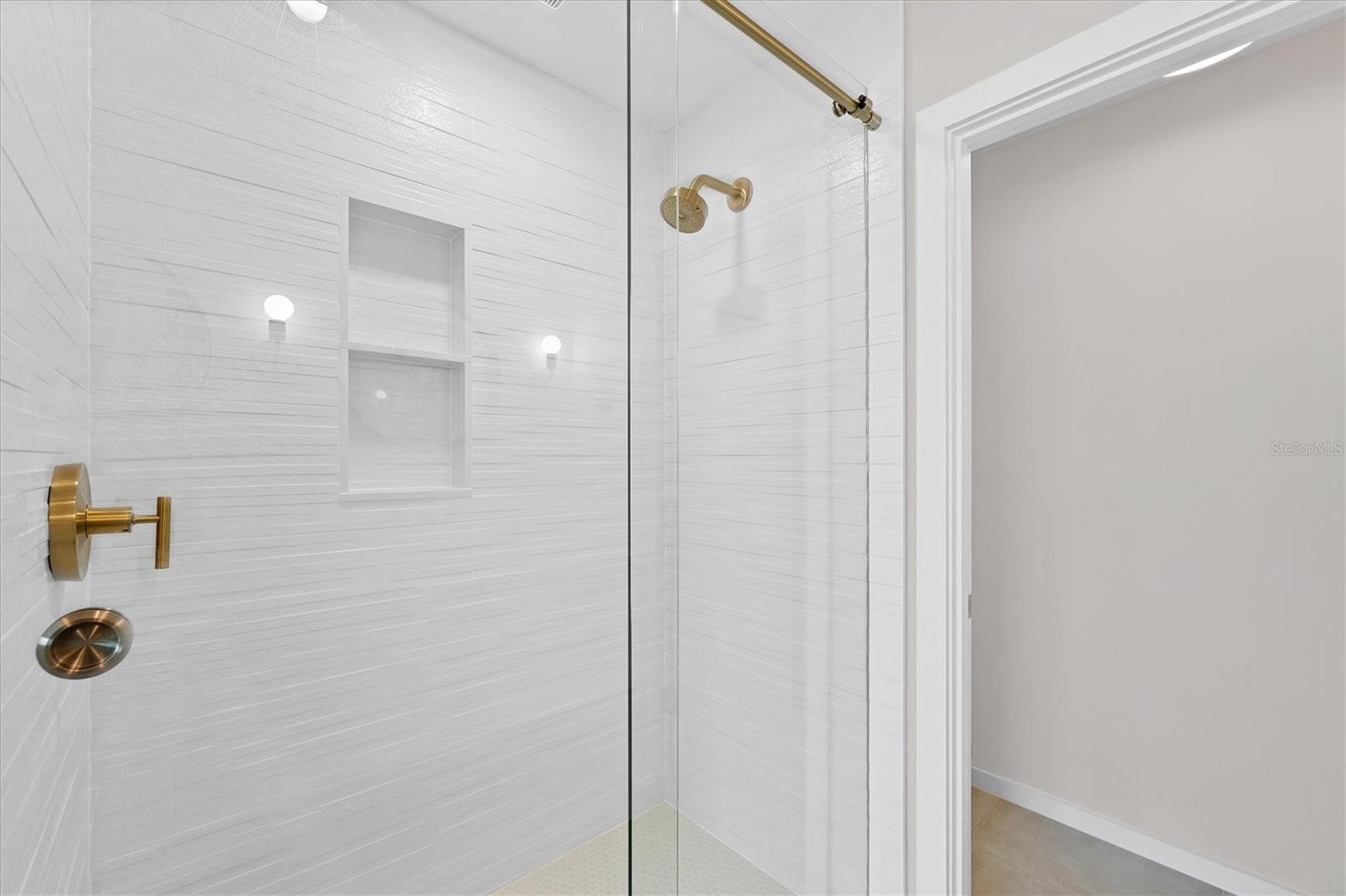 Image 29 of 49 For 290 Gulf Boulevard 18