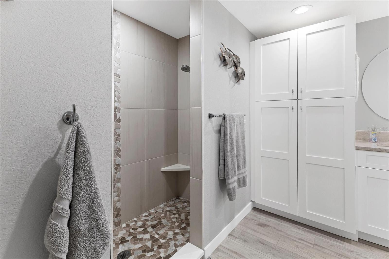 Image 24 of 48 For 11000 Placida Road 302