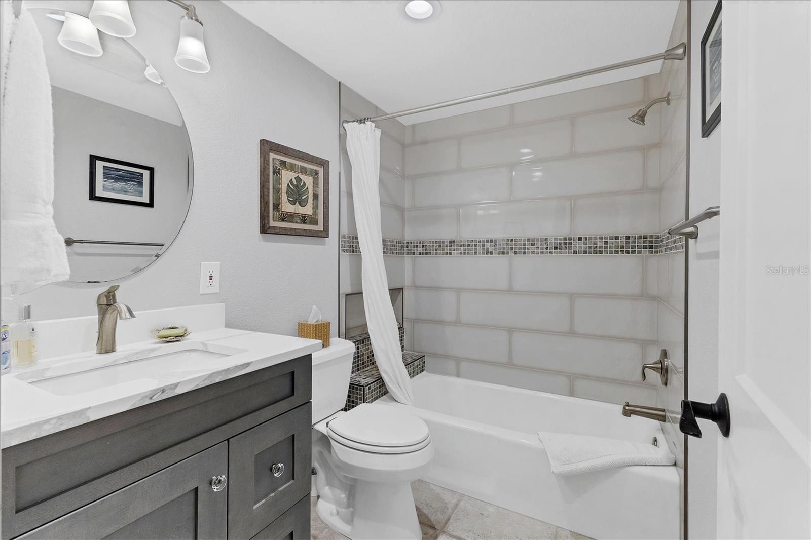 Image 27 of 48 For 11000 Placida Road 302