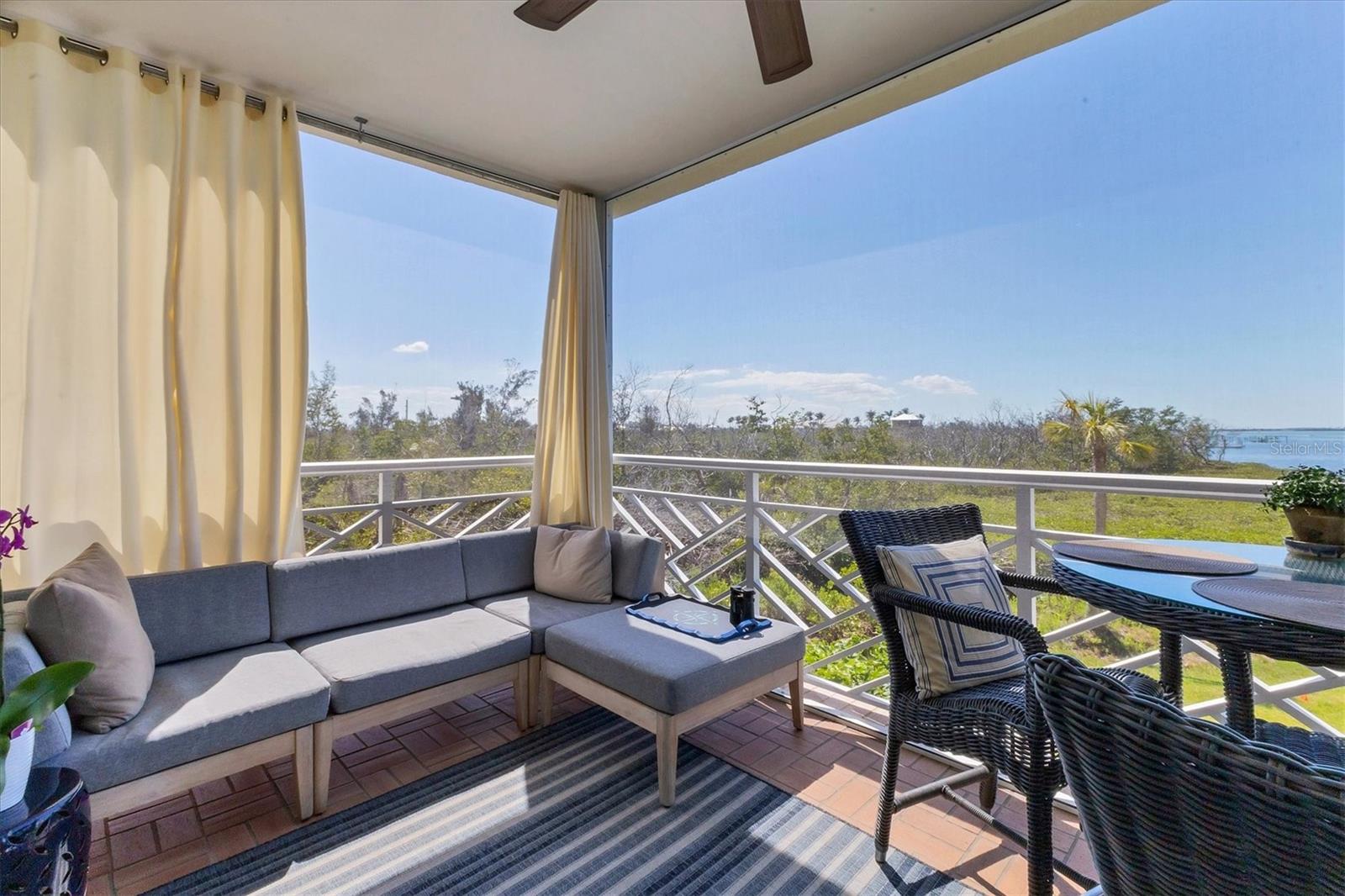 Image 29 of 48 For 11000 Placida Road 302