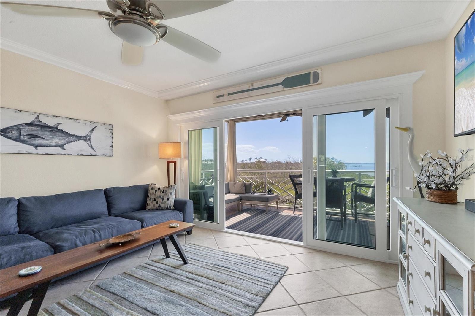 Image 9 of 48 For 11000 Placida Road 302