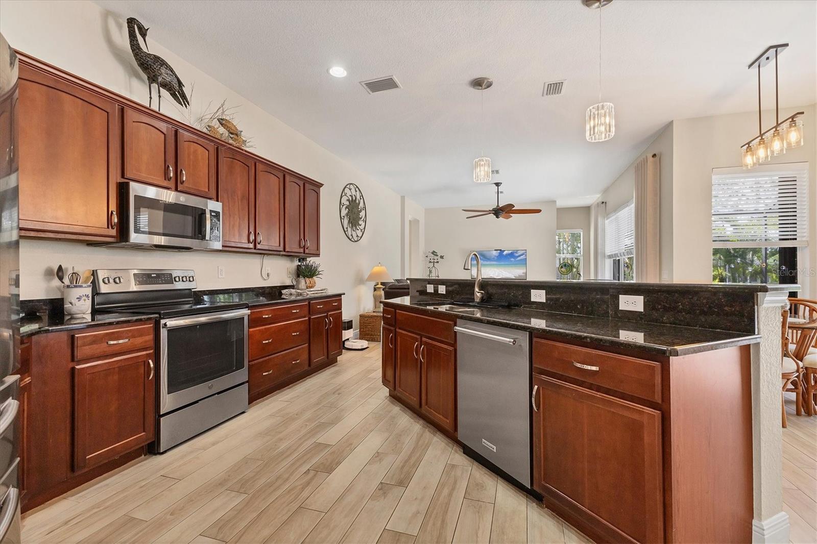 Image 14 of 68 For 15392 Aldama Circle