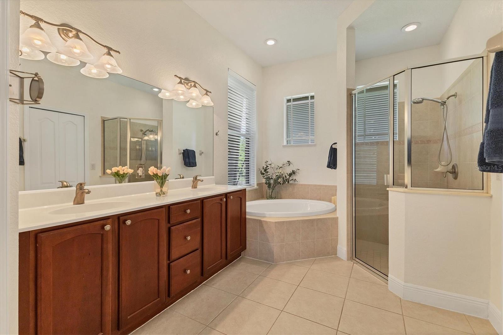 Image 22 of 68 For 15392 Aldama Circle