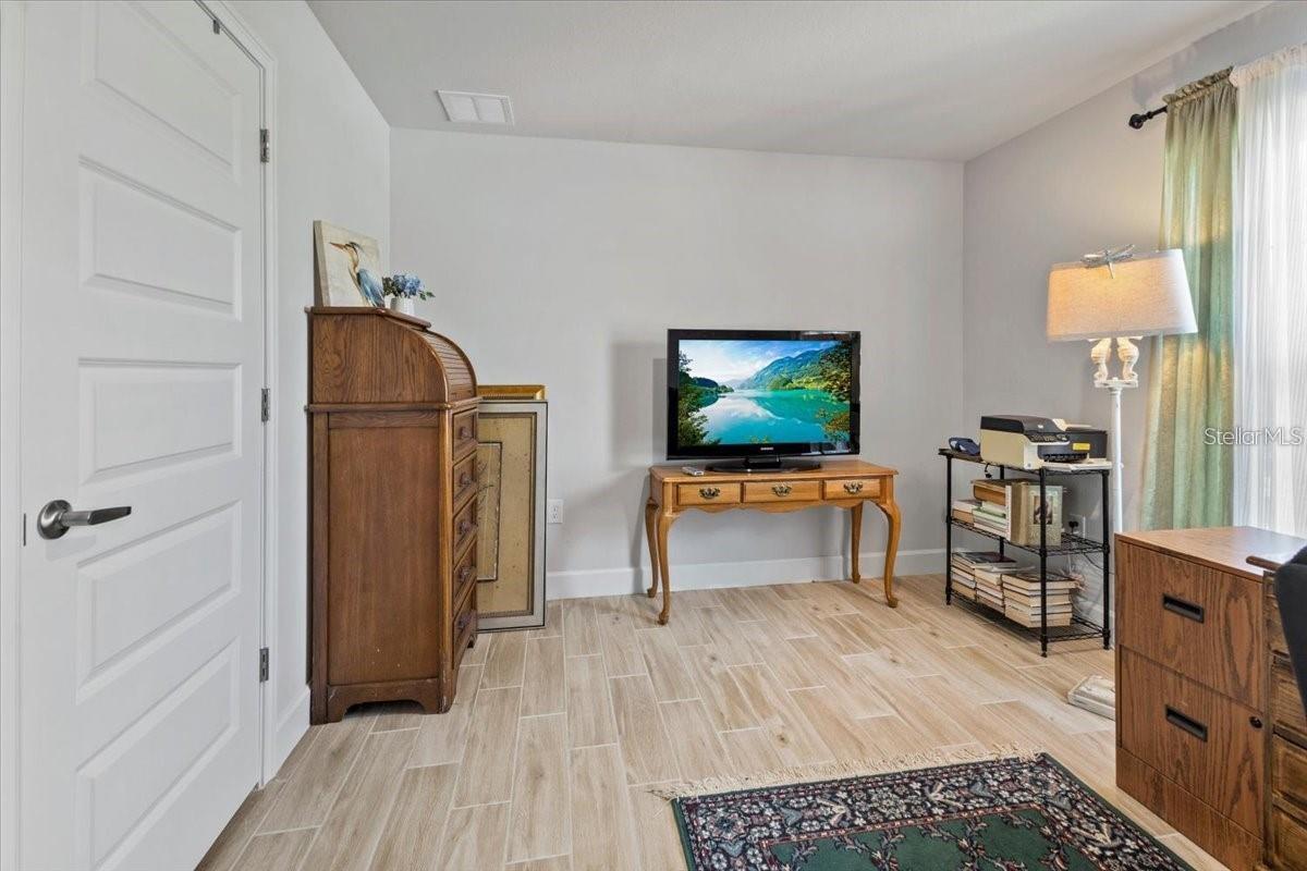 Image 32 of 58 For 15251 Appleton Boulevard