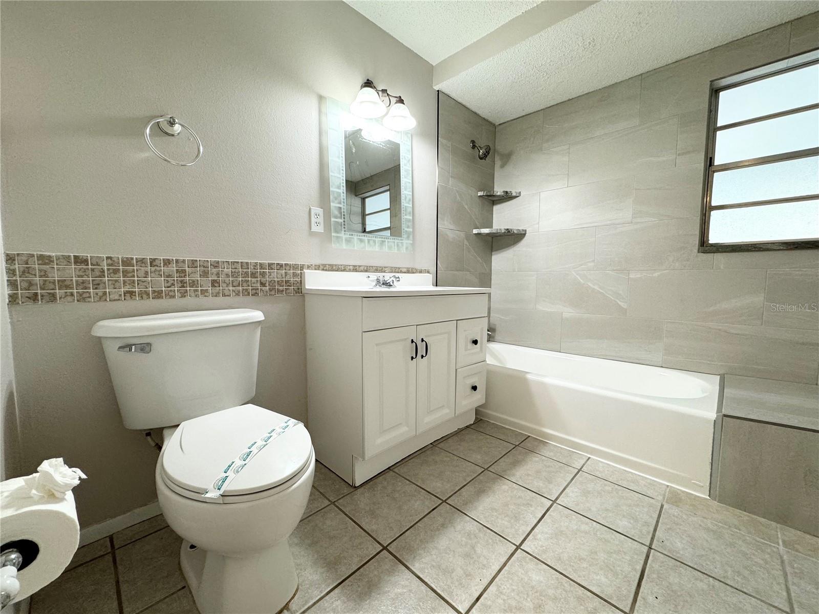 Image 11 of 20 For 237 Matisse Circle N