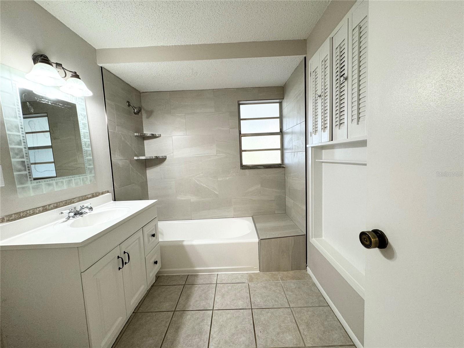 Image 12 of 20 For 237 Matisse Circle N