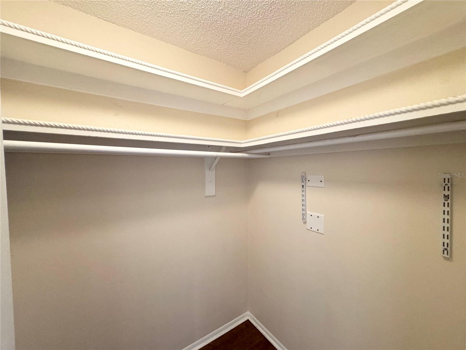 Image 20 of 20 For 237 Matisse Circle N