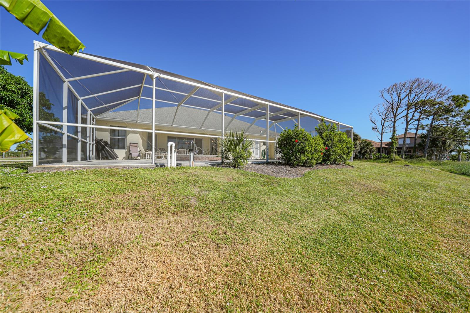 Image 16 of 59 For 1185, 1183,1187 Rotonda Circle