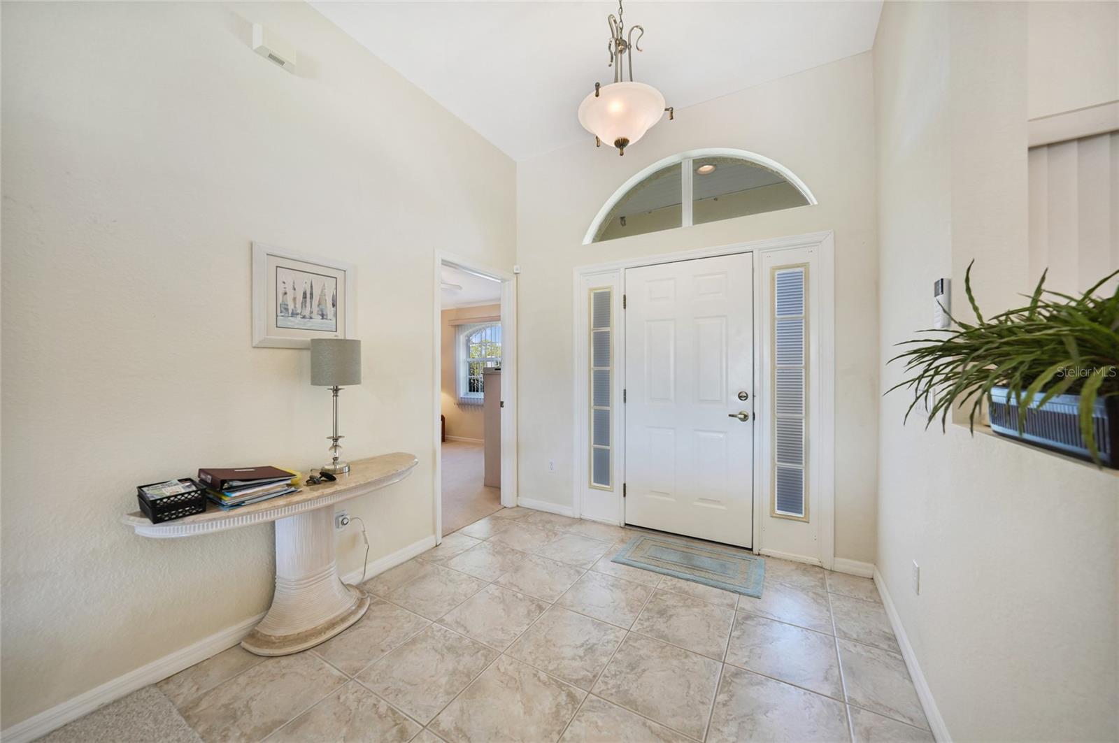 Image 19 of 59 For 1185, 1183,1187 Rotonda Circle