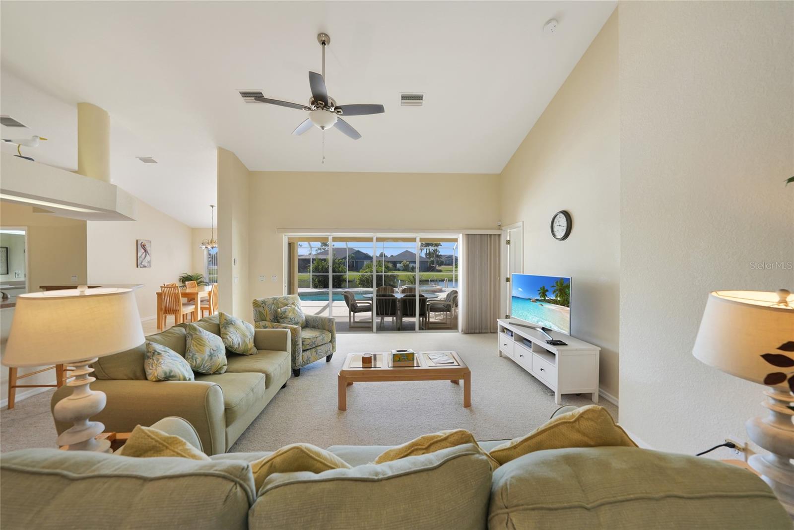 Image 20 of 59 For 1185, 1183,1187 Rotonda Circle