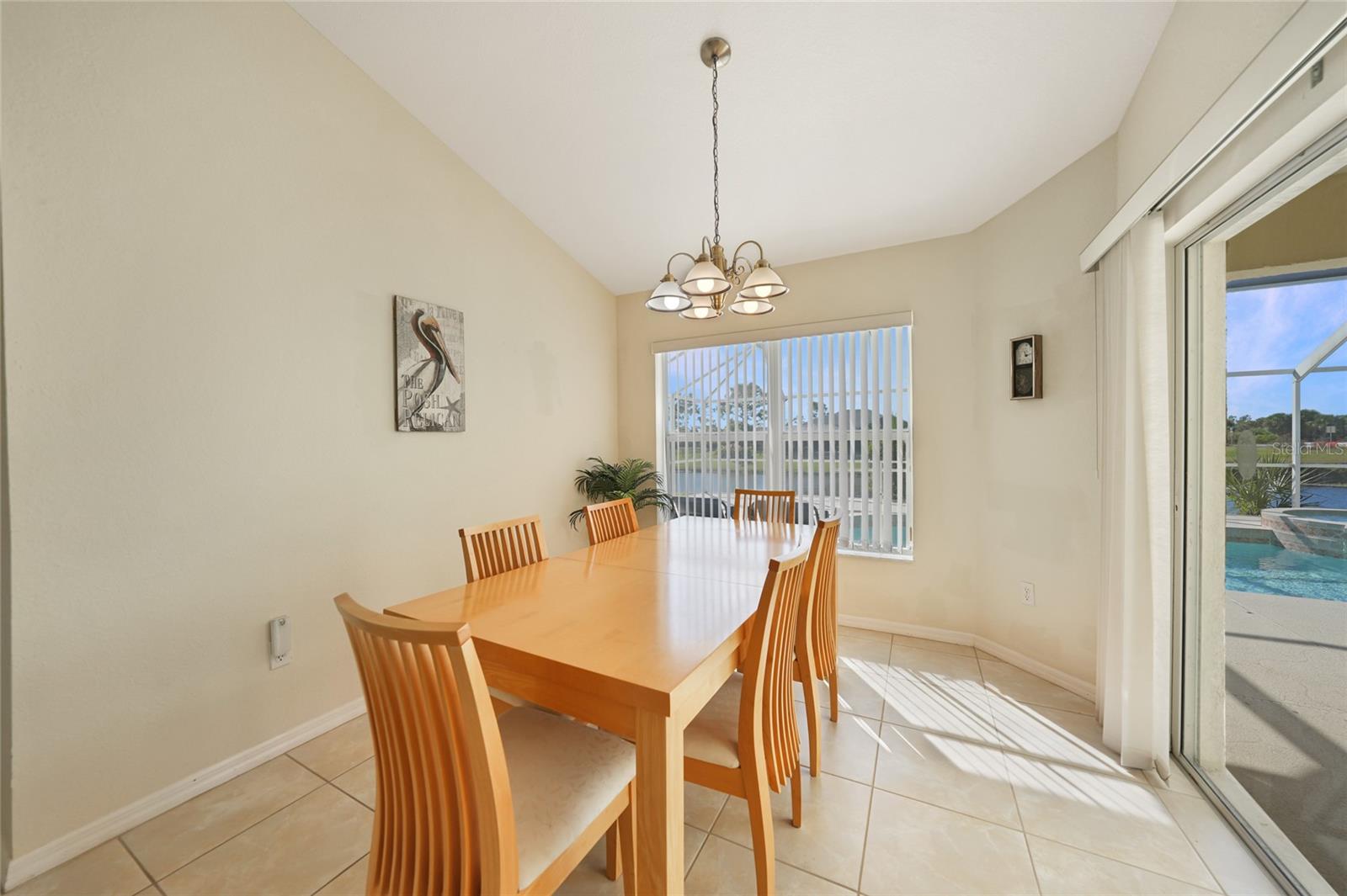 Image 28 of 59 For 1185, 1183,1187 Rotonda Circle