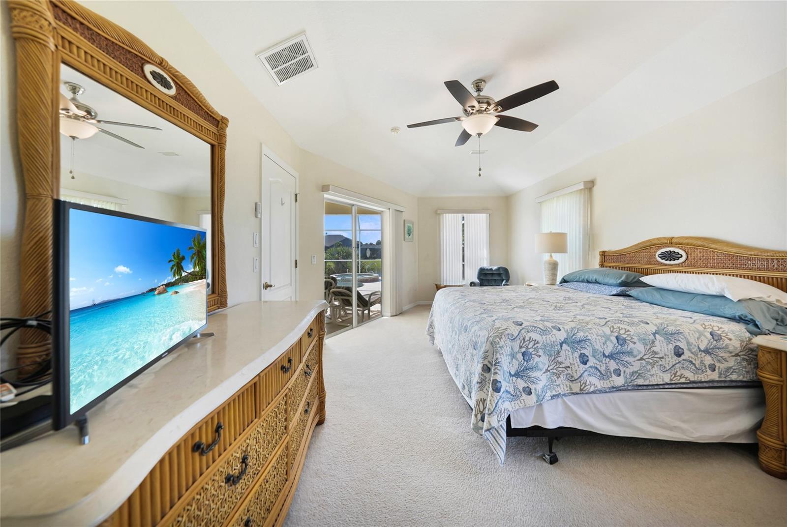 Image 33 of 59 For 1185, 1183,1187 Rotonda Circle