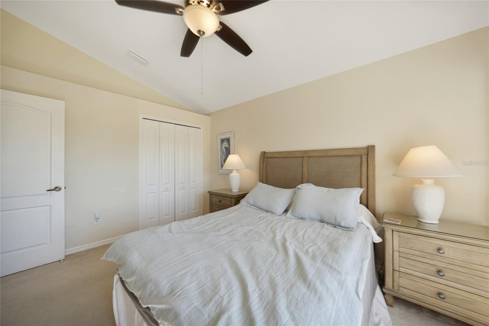 Image 38 of 59 For 1185, 1183,1187 Rotonda Circle