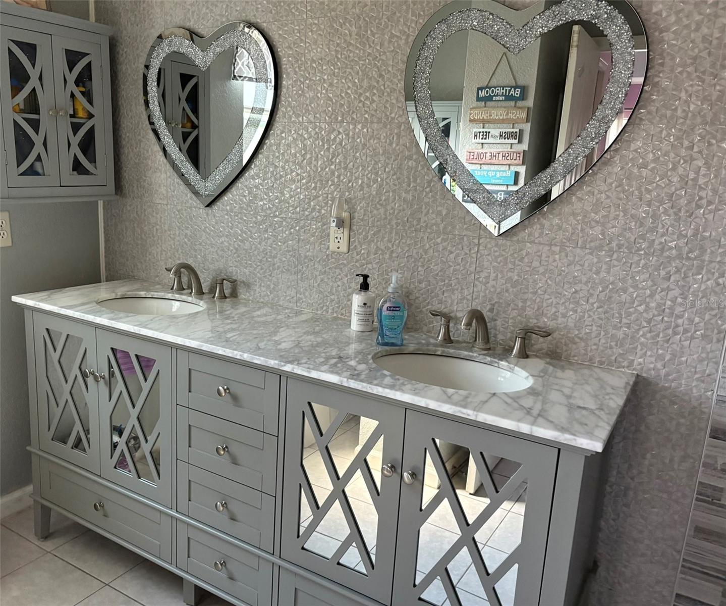 Image 10 of 15 For 16507 Chamberlain Boulevard