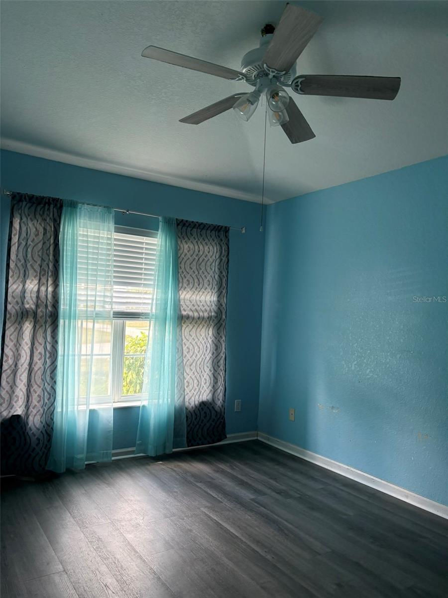 Image 13 of 15 For 16507 Chamberlain Boulevard