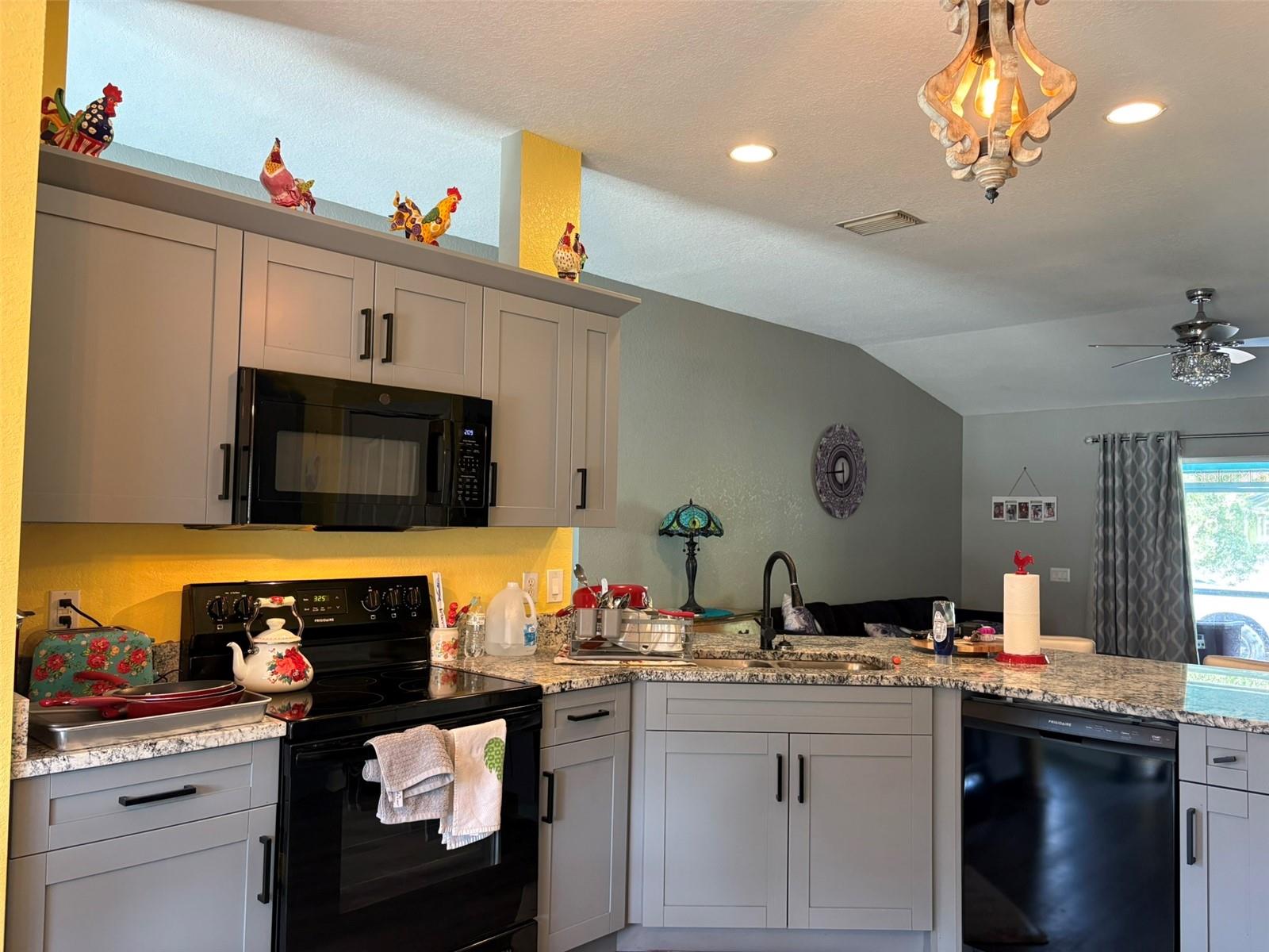 Image 2 of 15 For 16507 Chamberlain Boulevard