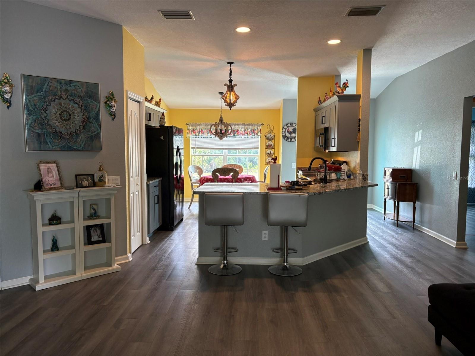 Image 6 of 15 For 16507 Chamberlain Boulevard