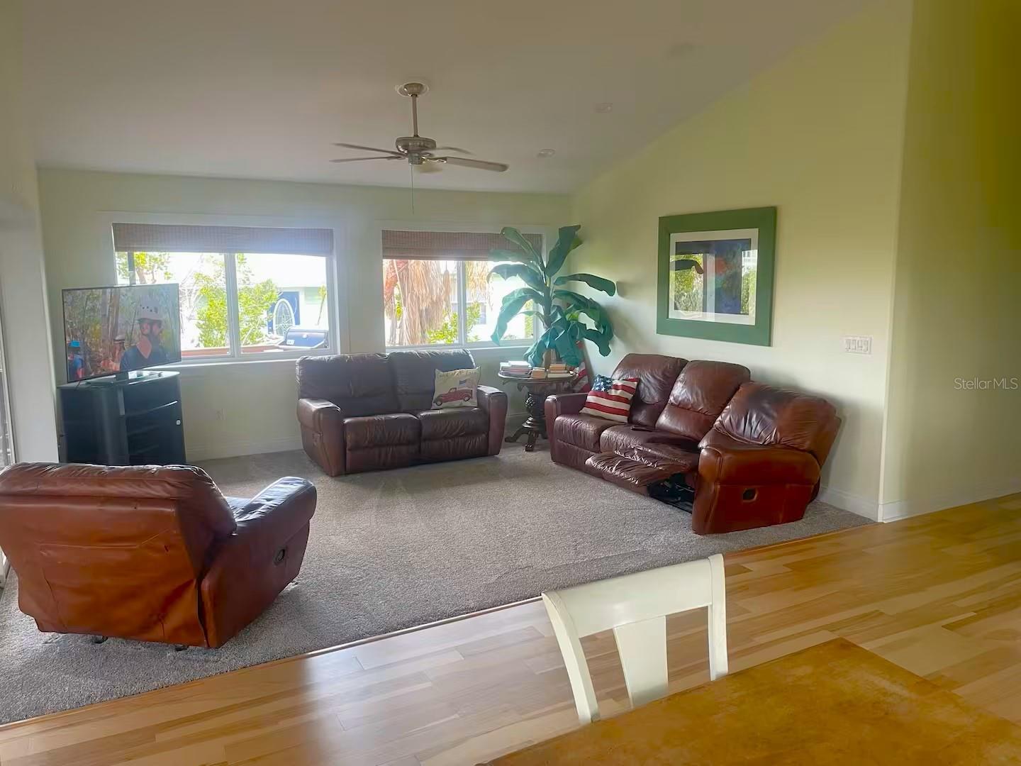 Image 5 of 30 For 9552 Buccaneer Trail