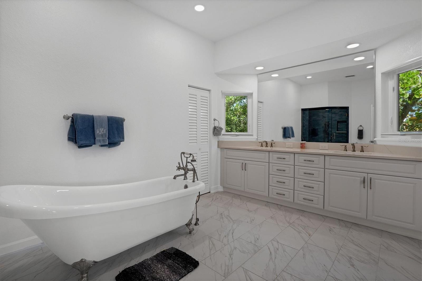 Image 15 of 47 For 19 Grouper Hole Drive