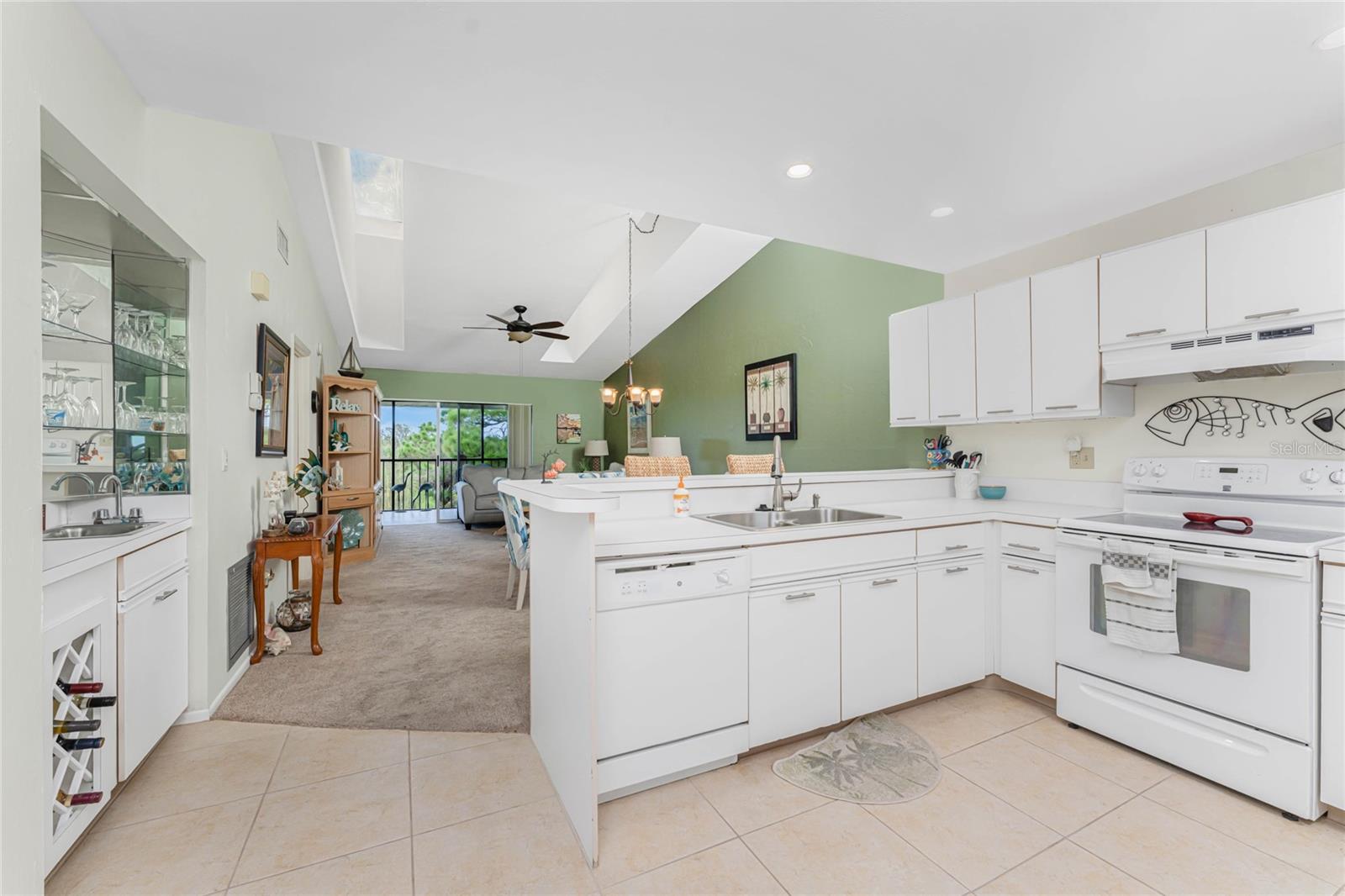 Image 10 of 42 For 6800 Placida Road 247