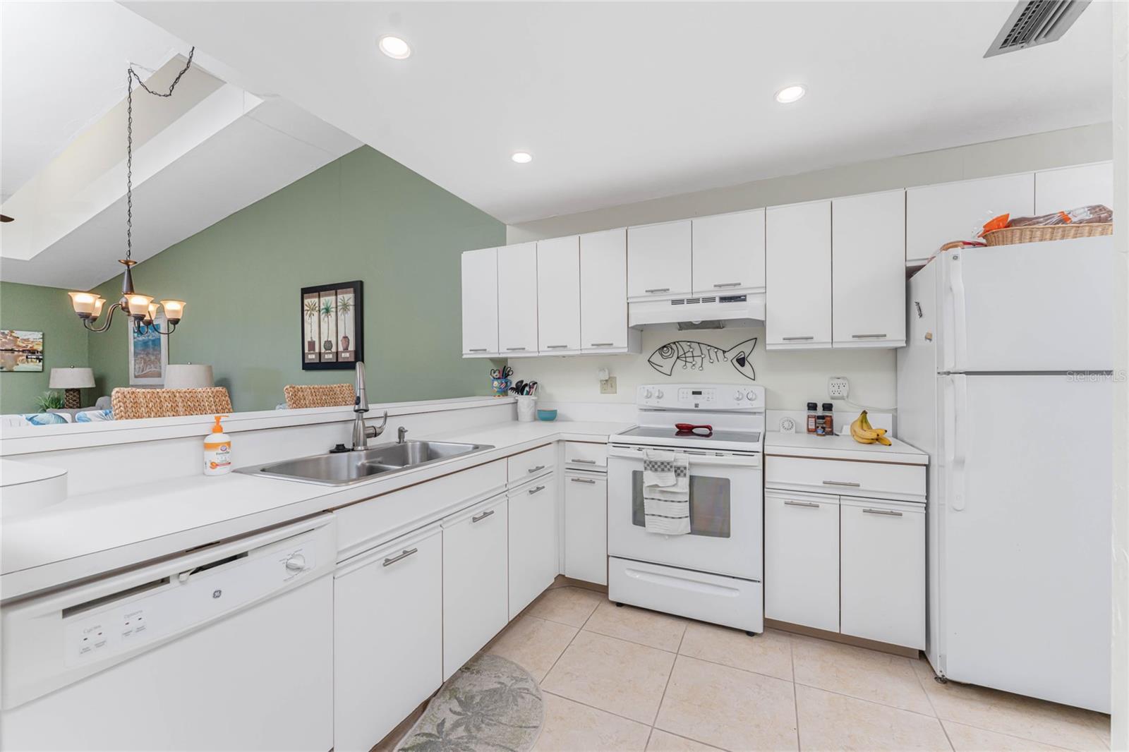 Image 12 of 42 For 6800 Placida Road 247