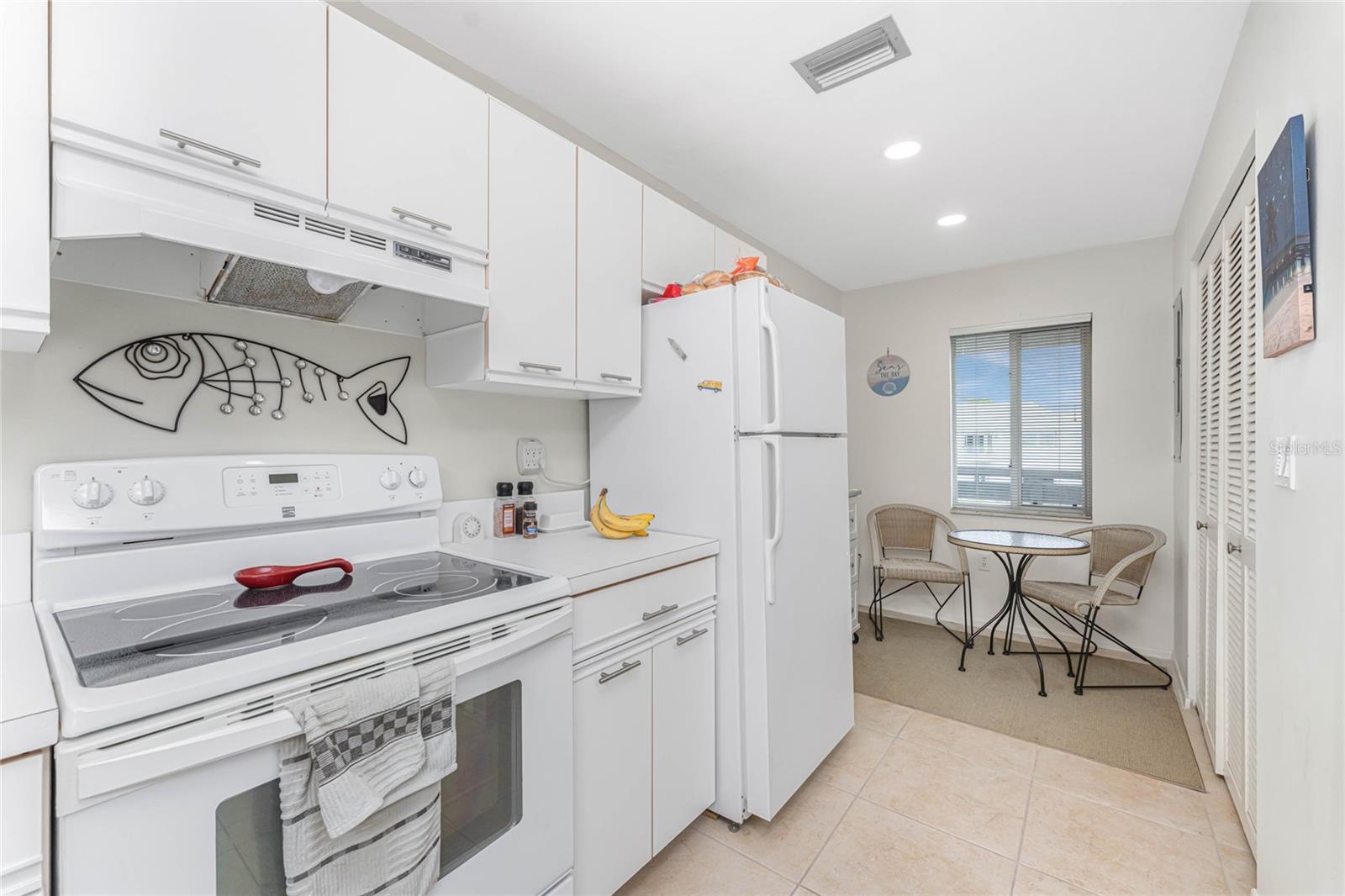 Image 13 of 42 For 6800 Placida Road 247