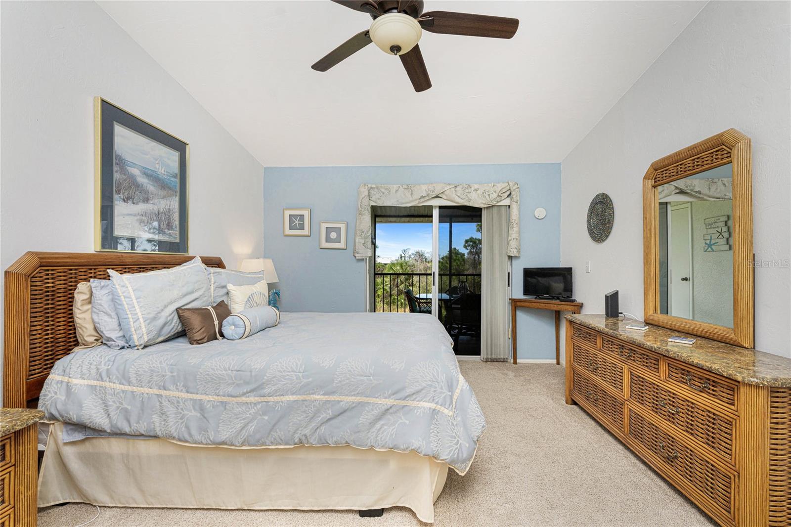 Image 22 of 42 For 6800 Placida Road 247