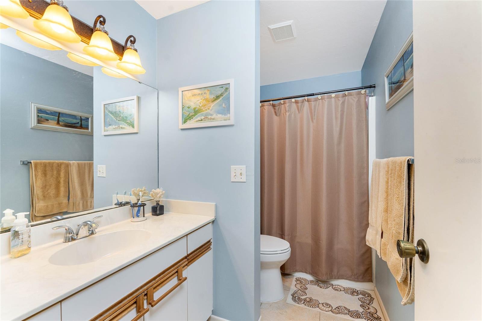 Image 24 of 42 For 6800 Placida Road 247