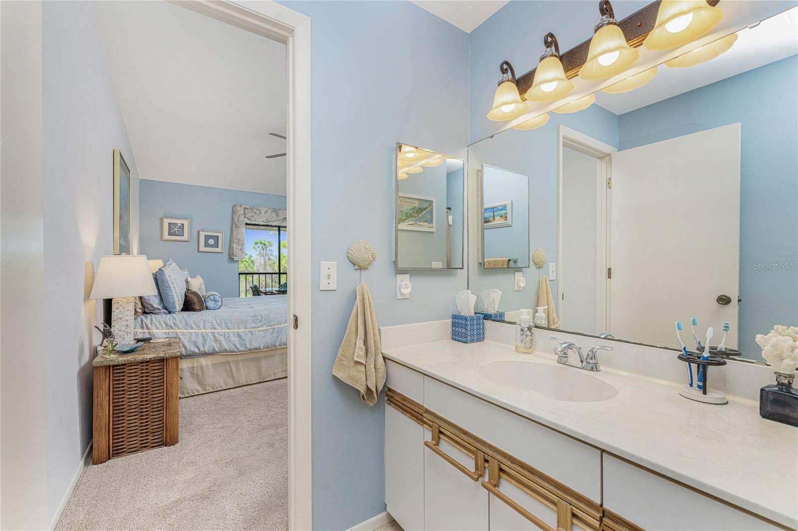 Image 26 of 42 For 6800 Placida Road 247