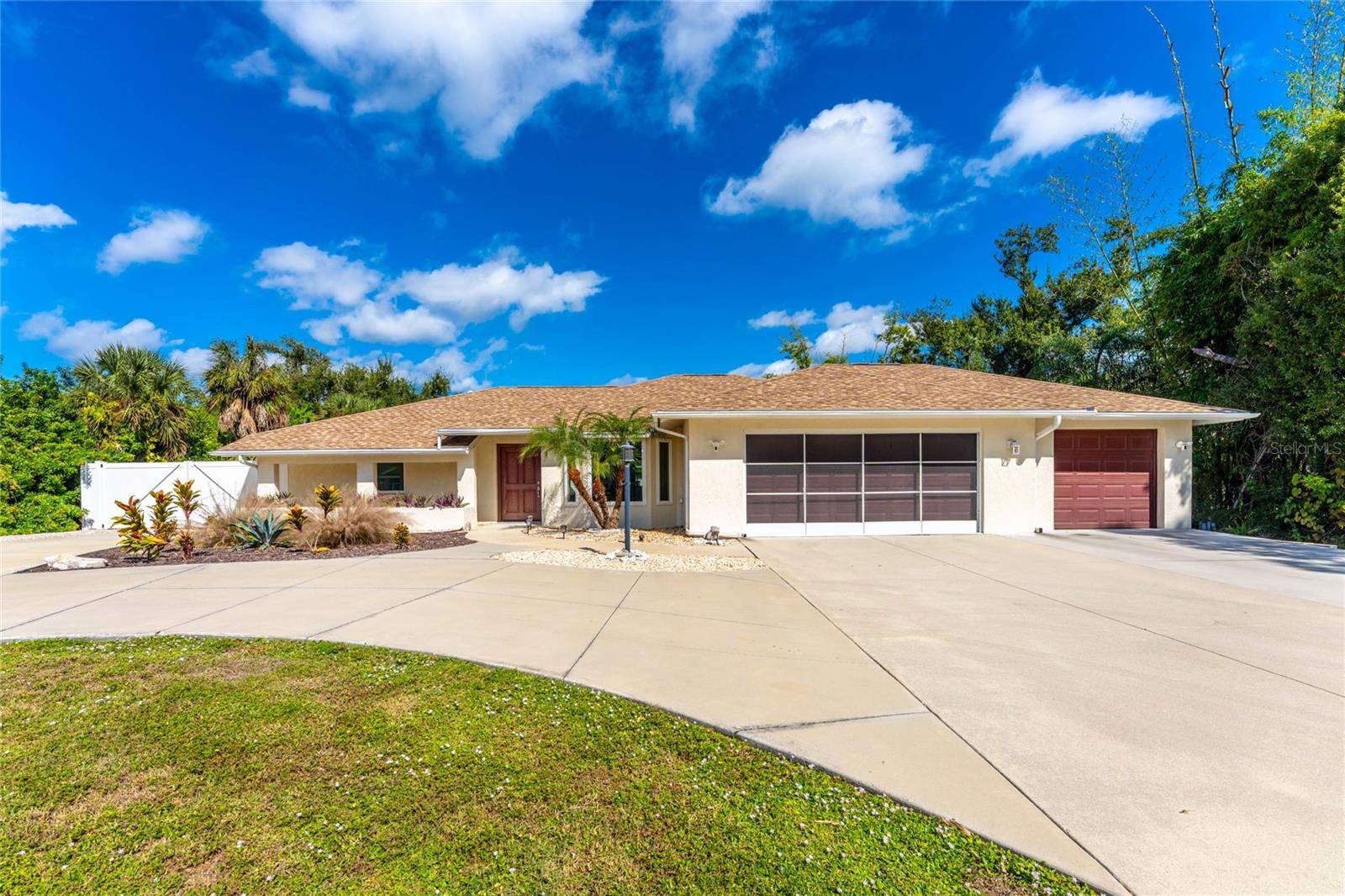 Image 2 of 62 For 1600 Thomas Street