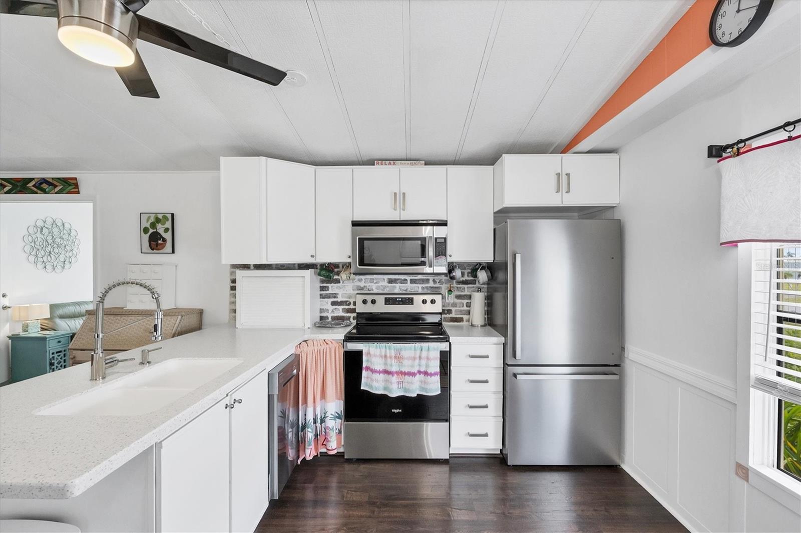 Image 11 of 45 For 7474 Danvers Circle