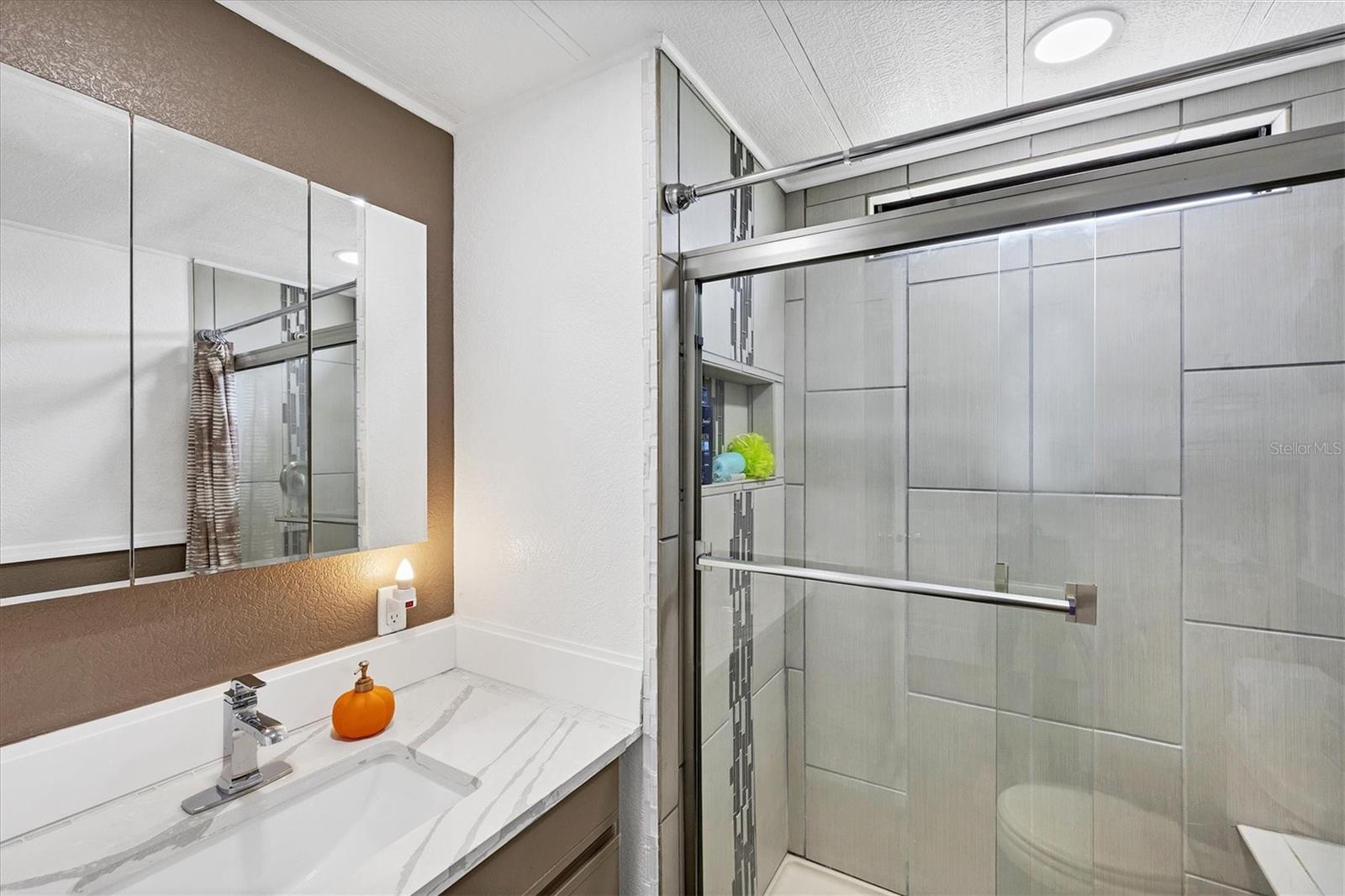 Image 21 of 45 For 7474 Danvers Circle