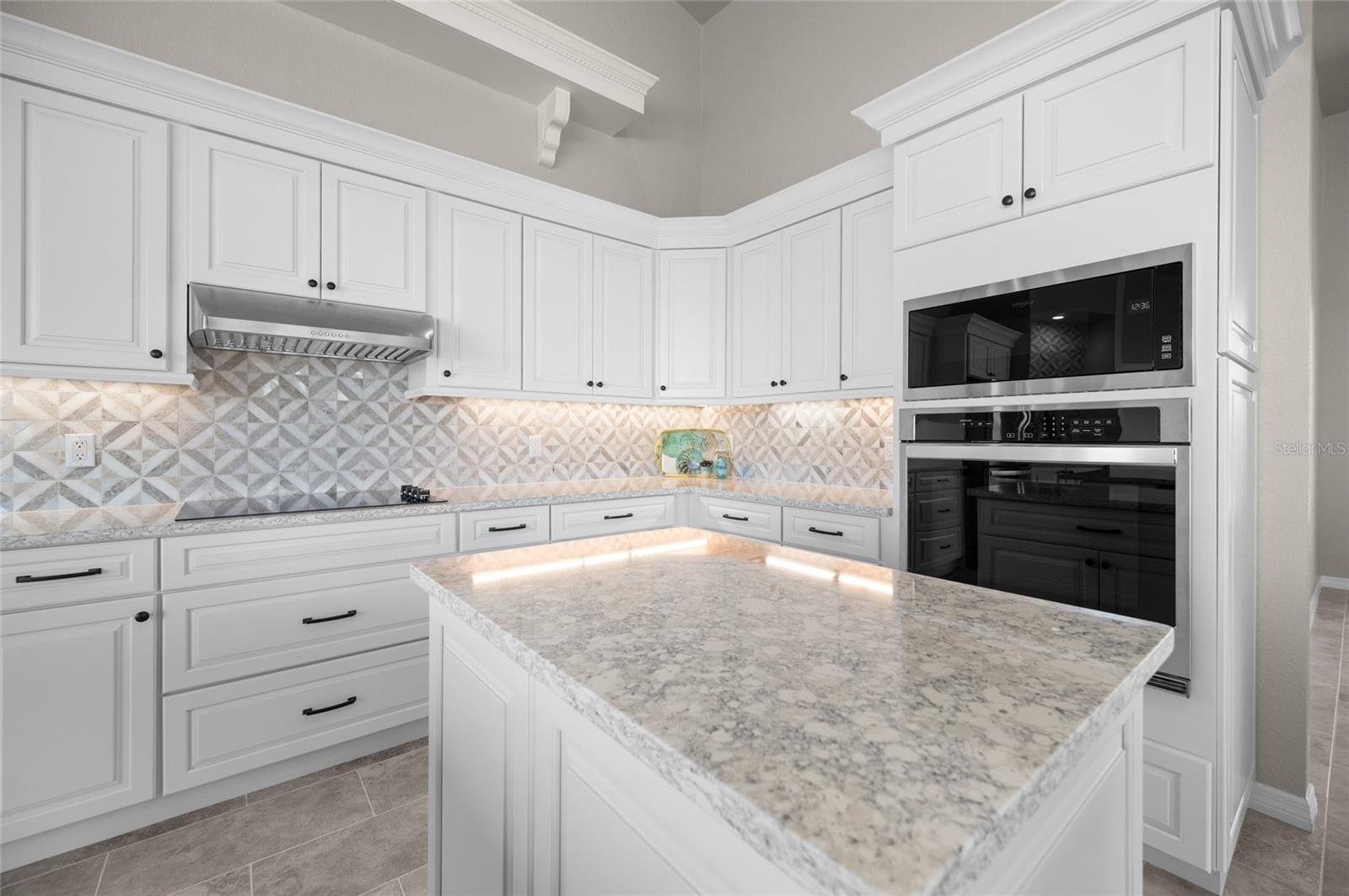 Image 16 of 52 For 1950 Arkansas Avenue