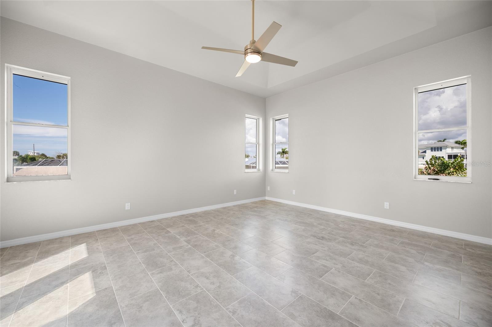 Image 21 of 52 For 1950 Arkansas Avenue