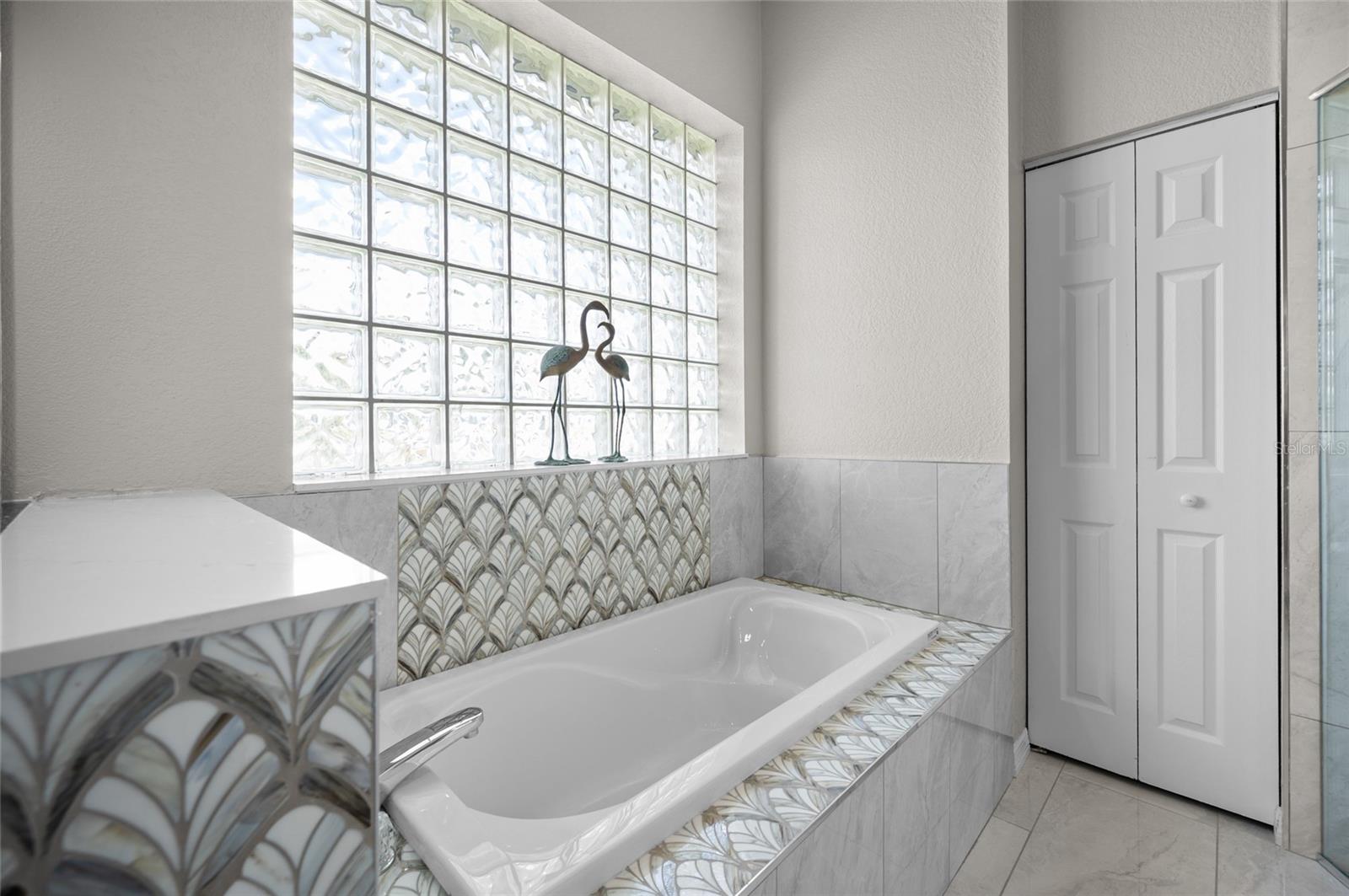 Image 23 of 52 For 1950 Arkansas Avenue