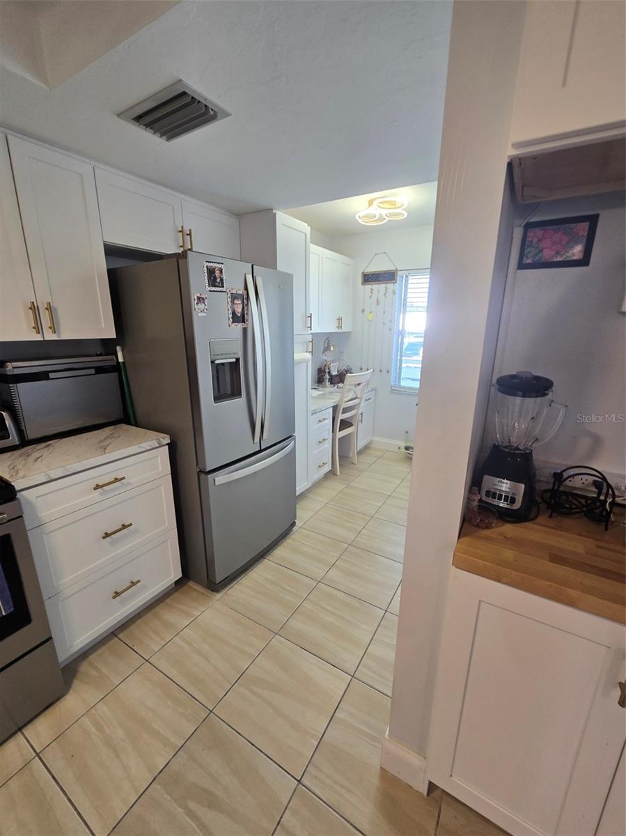 Image 20 of 44 For 6800 Placida Road 167