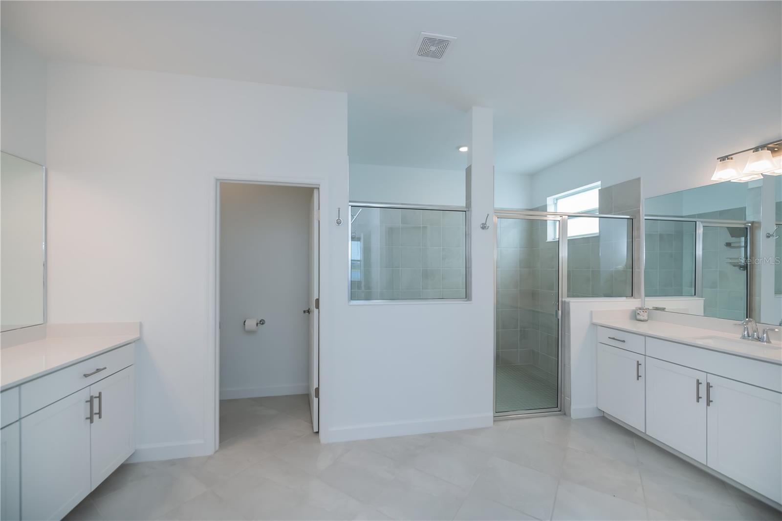 Image 33 of 61 For 8553 Saint Kitts Circle