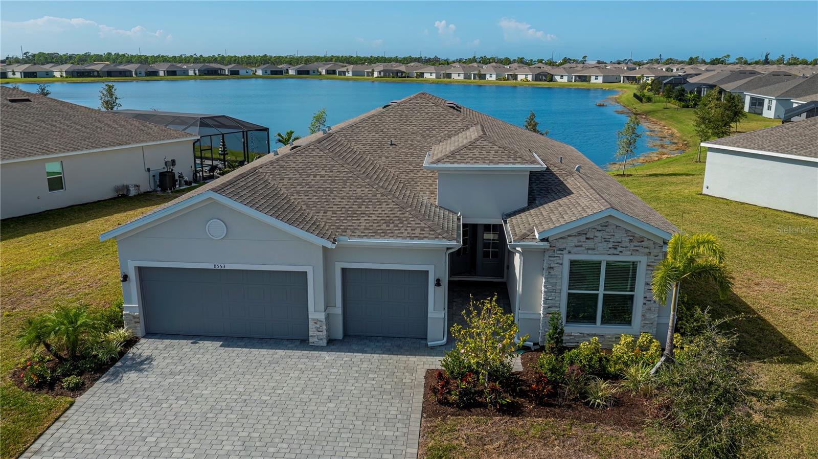 Image 4 of 61 For 8553 Saint Kitts Circle