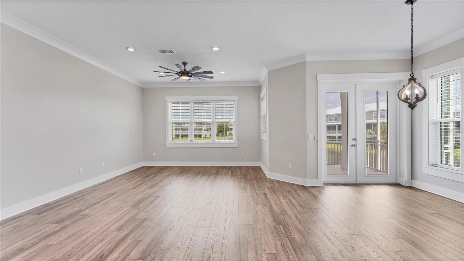 Image 11 of 75 For 10395 Longshore Road 33