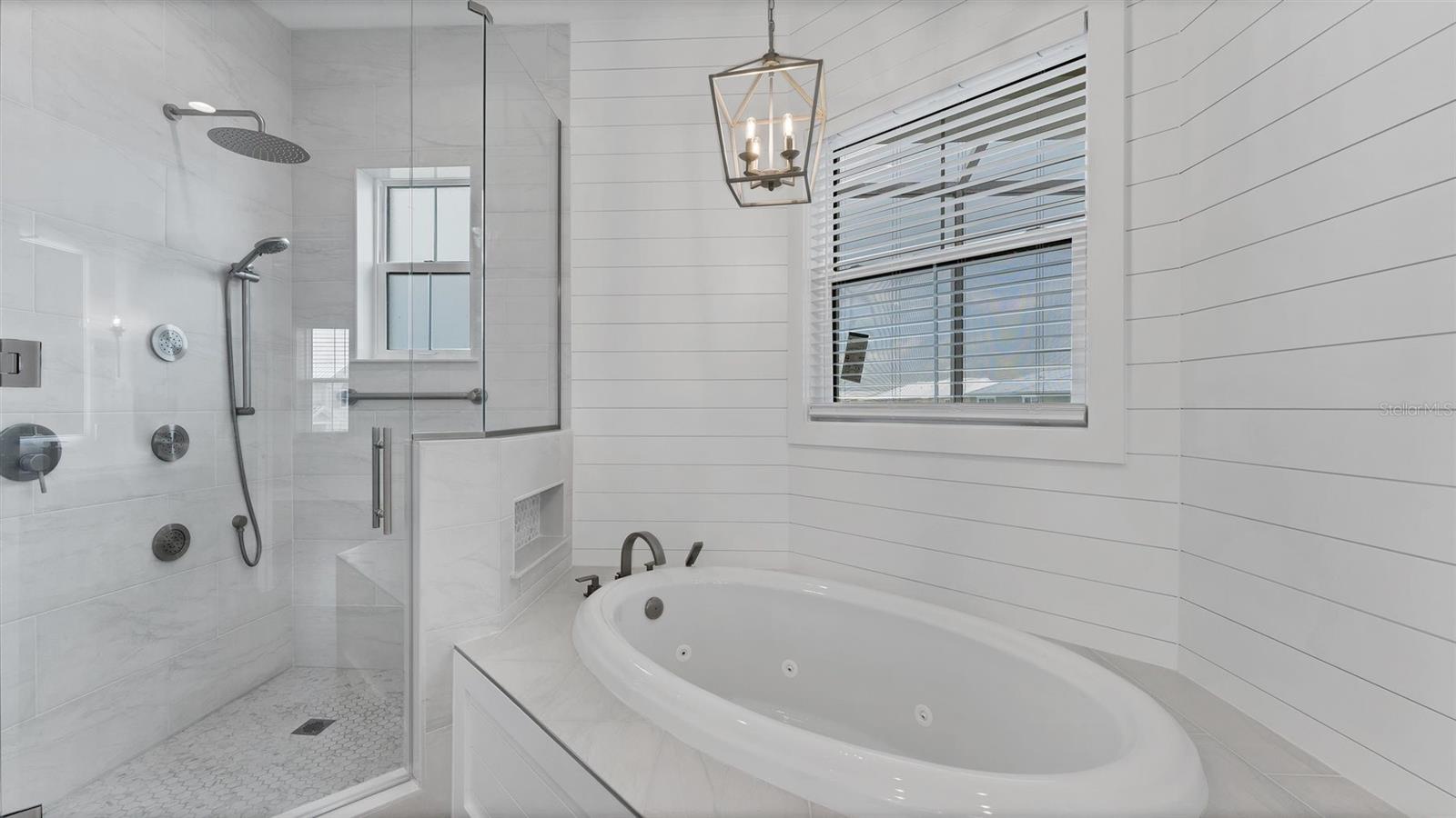 Image 35 of 75 For 10395 Longshore Road 33