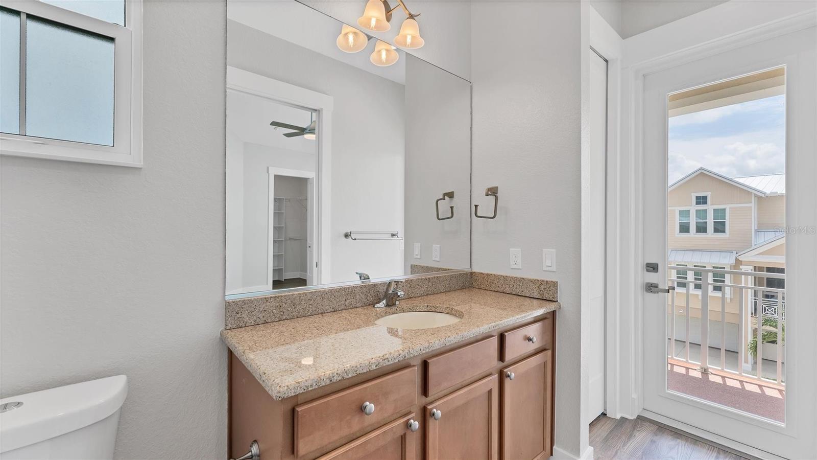 Image 38 of 75 For 10395 Longshore Road 33