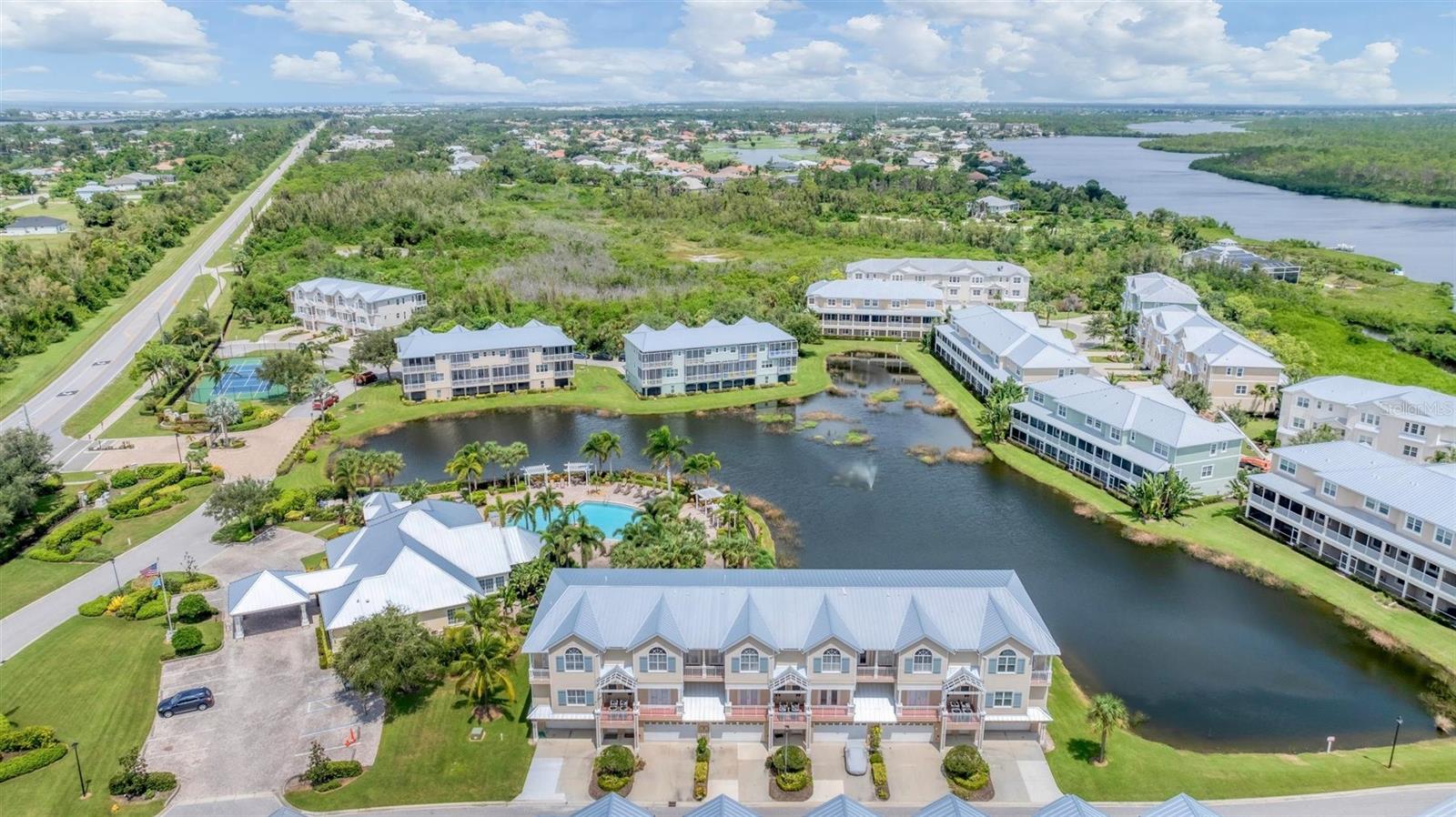 Image 4 of 75 For 10395 Longshore Road 33