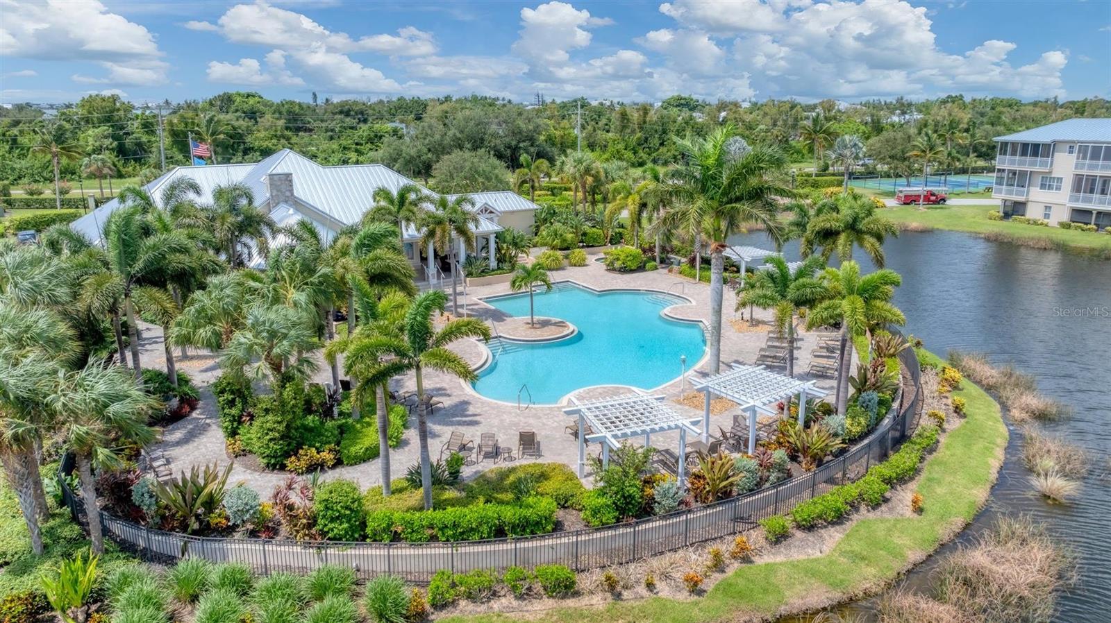 Image 5 of 75 For 10395 Longshore Road 33