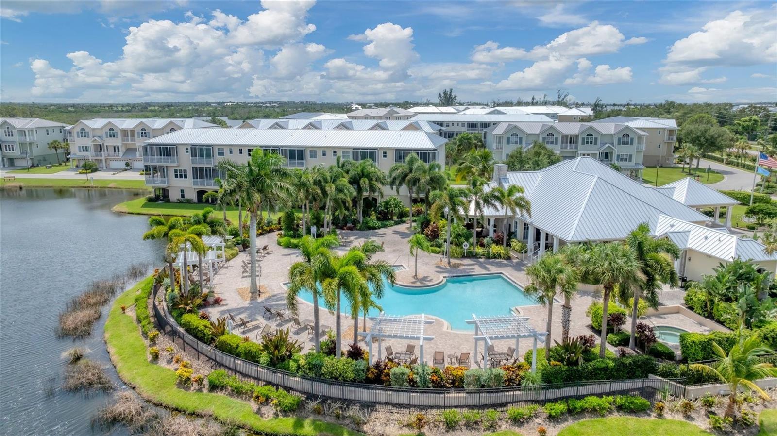 Image 6 of 75 For 10395 Longshore Road 33