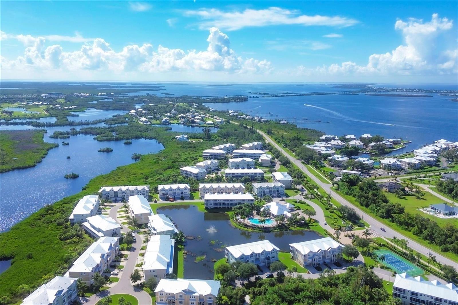 Image 60 of 75 For 10395 Longshore Road 33