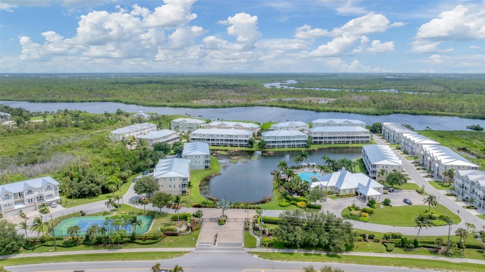 Image 61 of 75 For 10395 Longshore Road 33