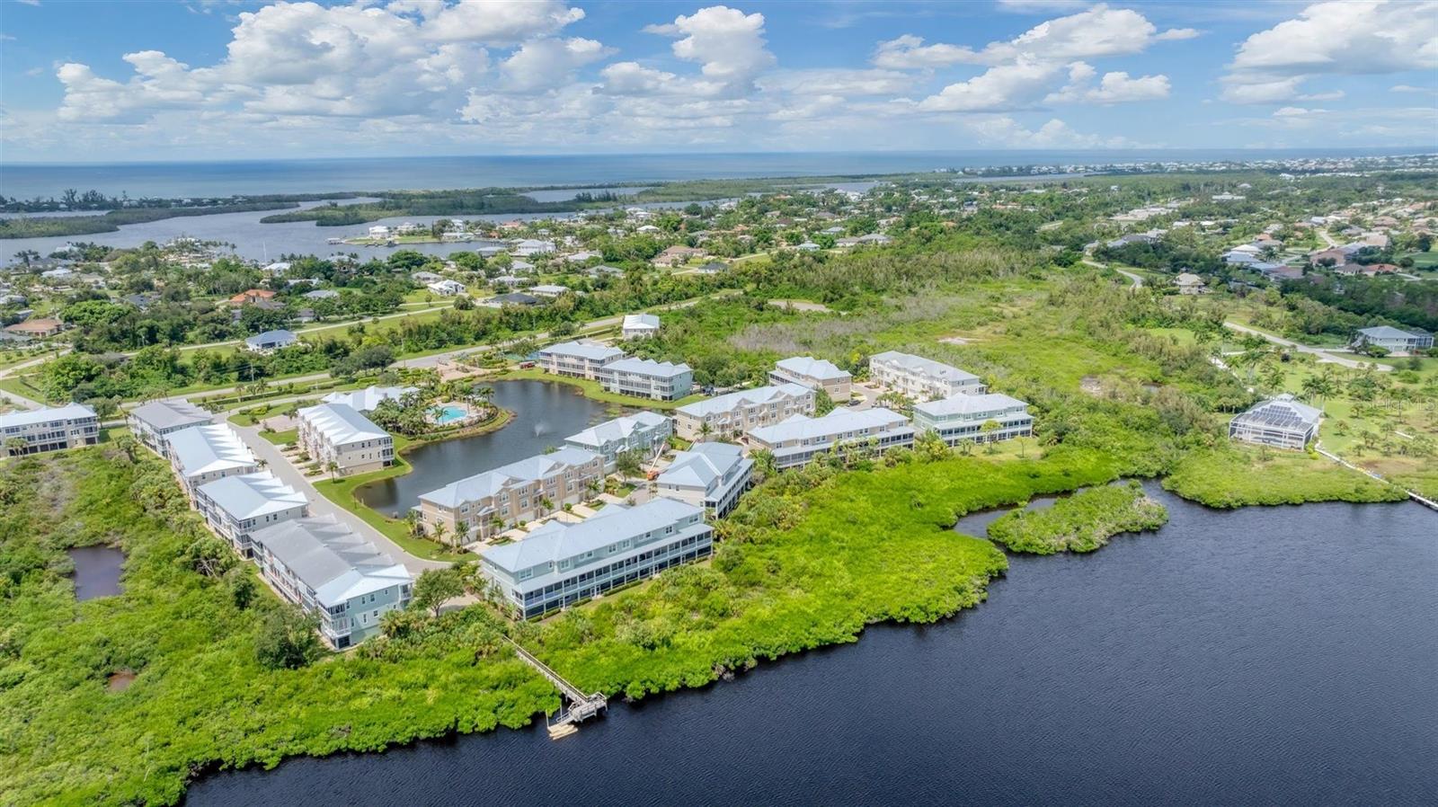 Image 64 of 75 For 10395 Longshore Road 33