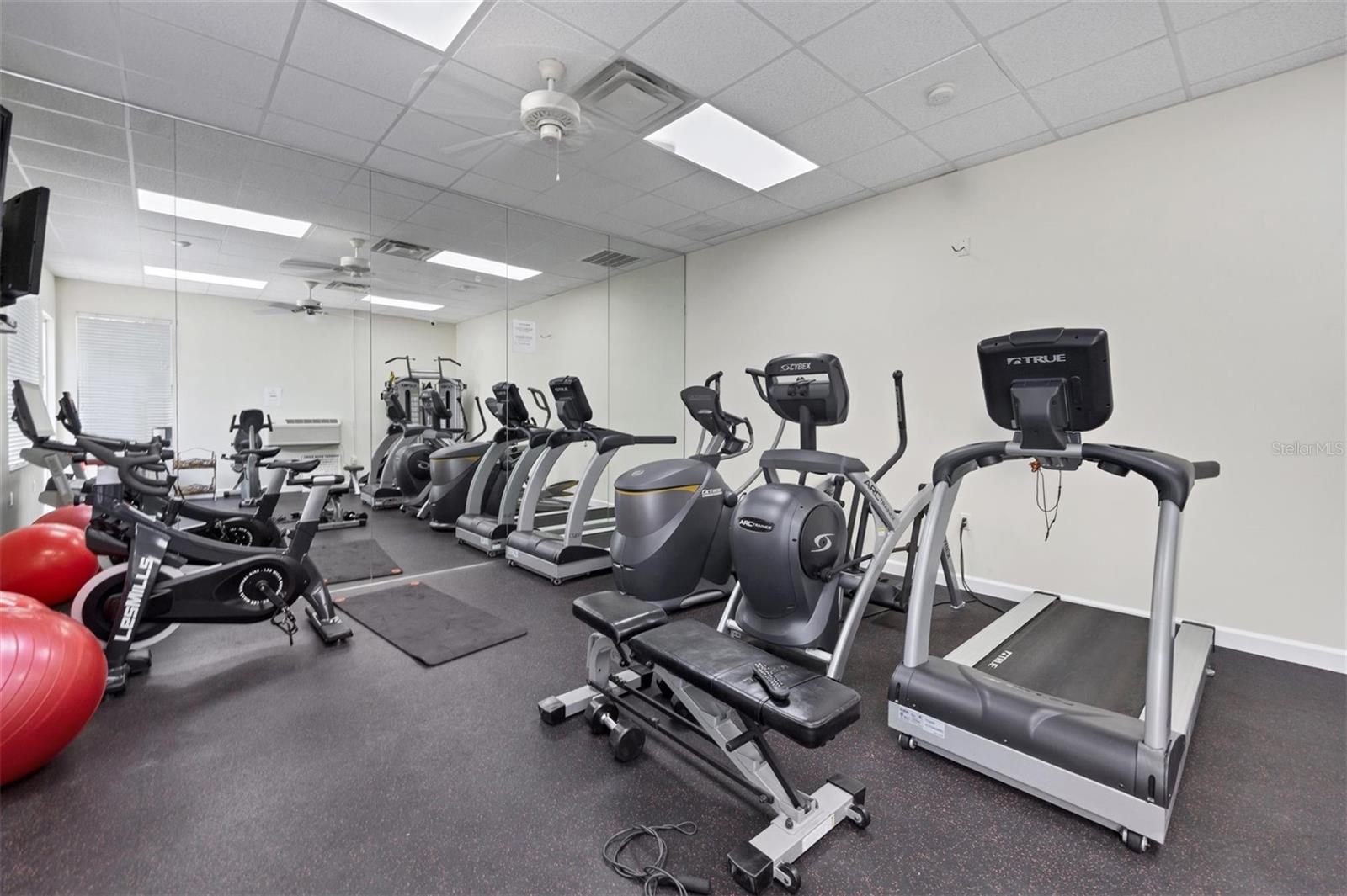 Image 67 of 75 For 10395 Longshore Road 33