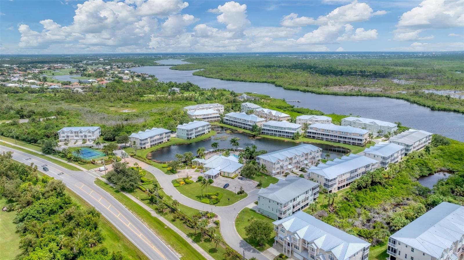 Image 8 of 75 For 10395 Longshore Road 33