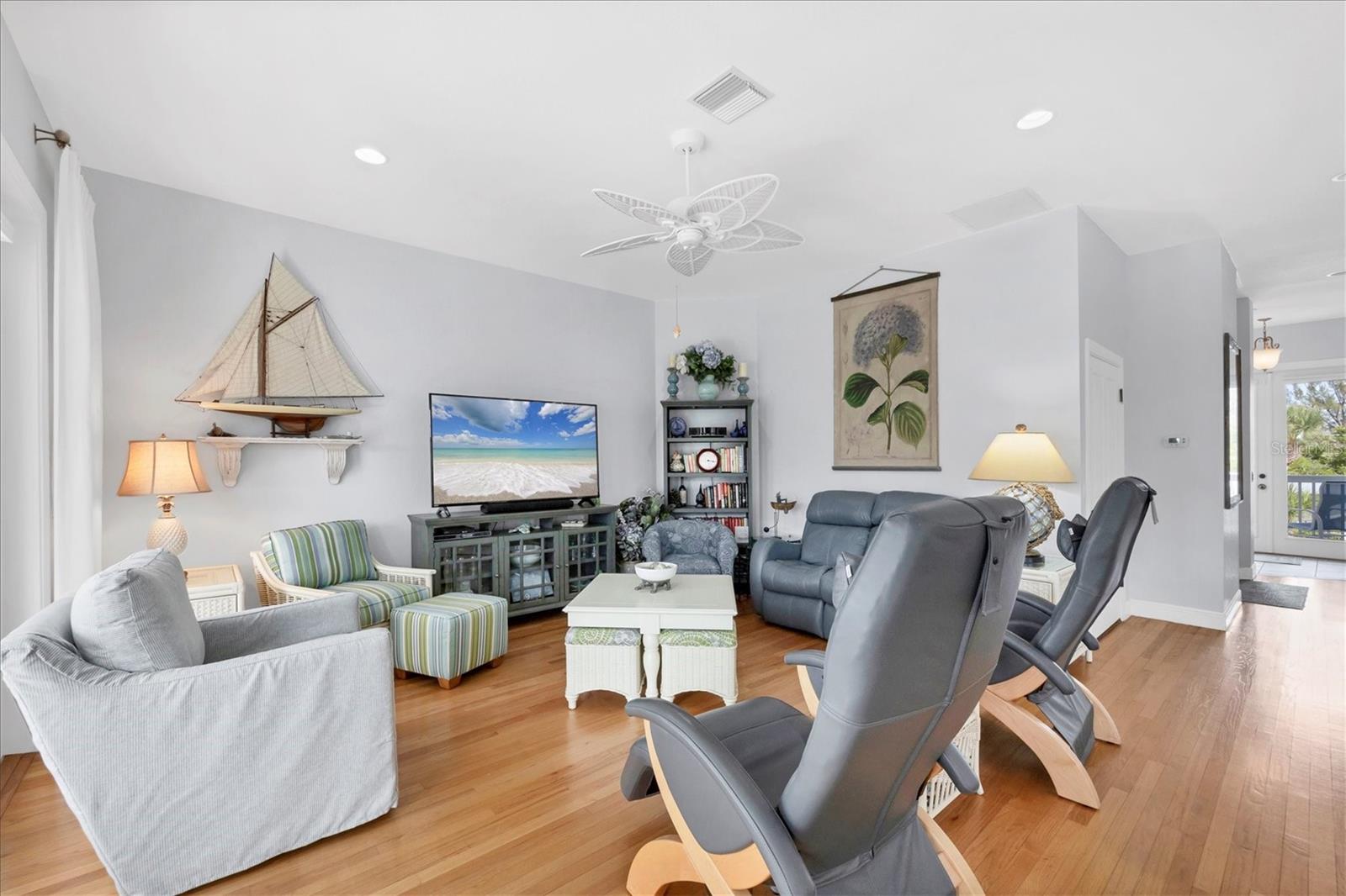 Image 10 of 39 For 430 Gulf Boulevard